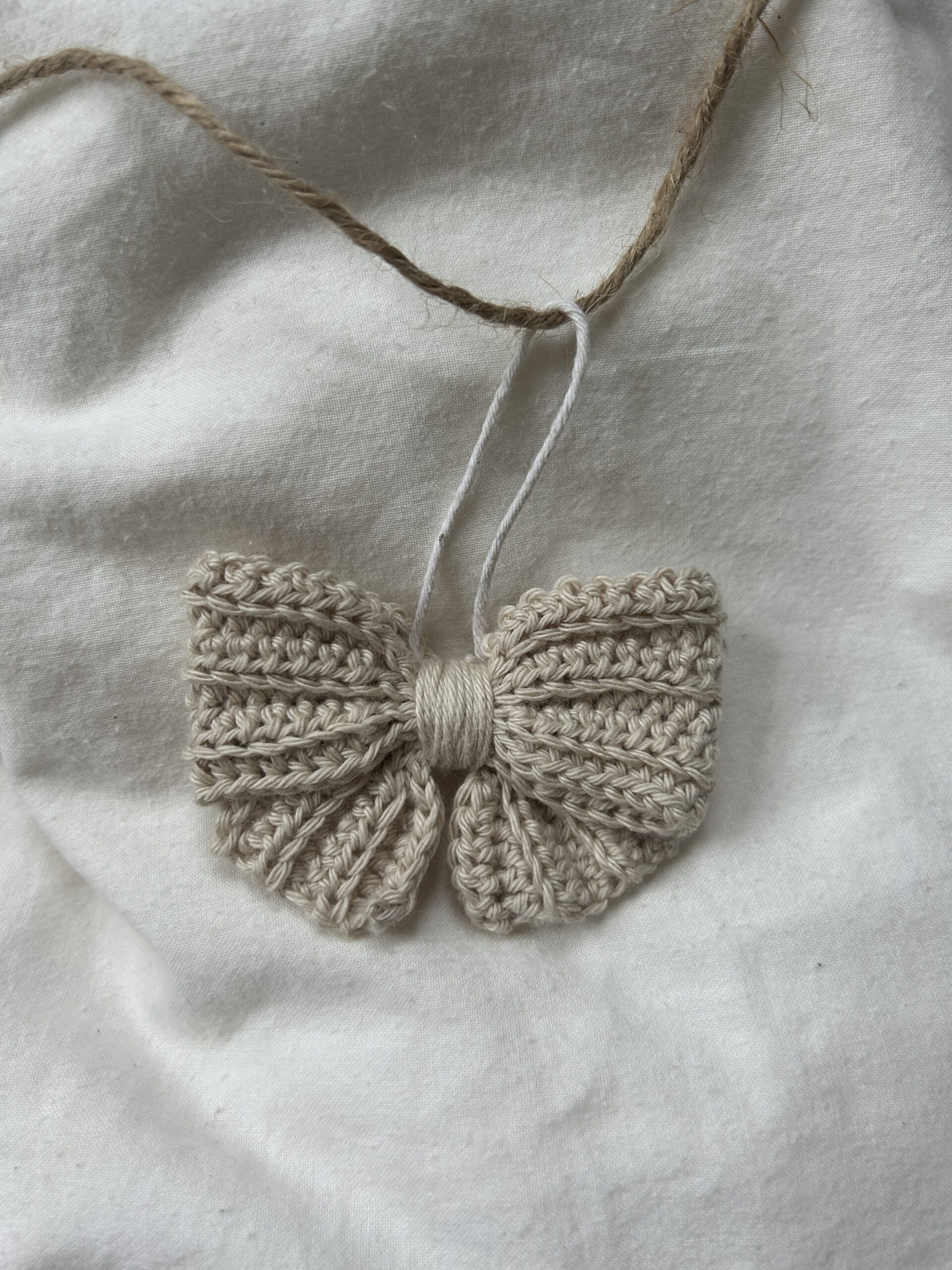 Bow Ornament Crochet Pattern - Image 2