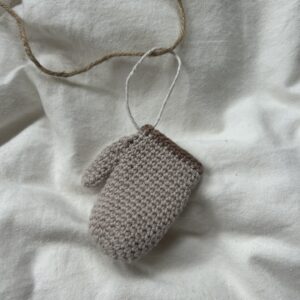 Mitten Ornament Crochet Pattern - Image 4