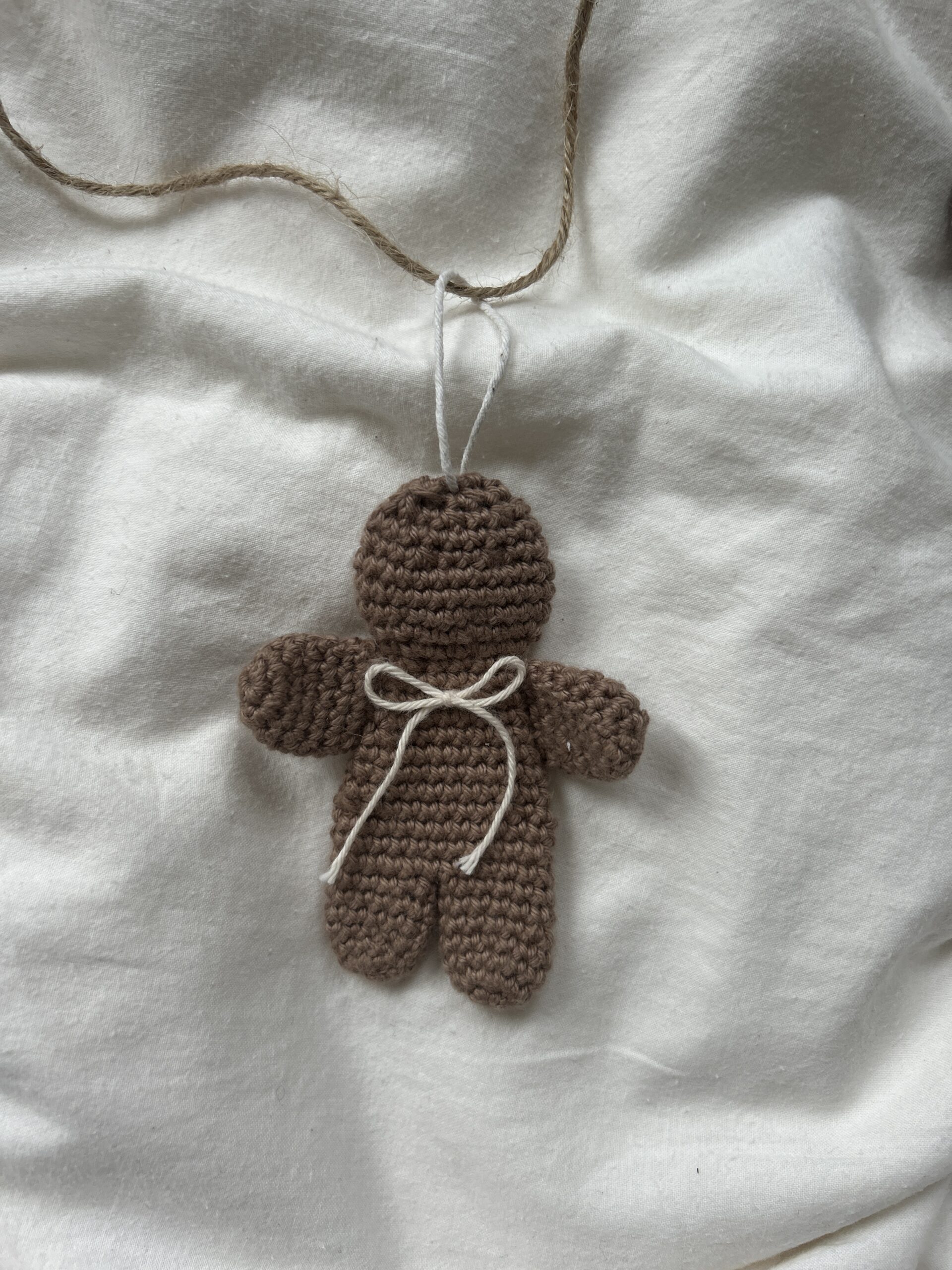 Gingerbread Ornament Crochet Pattern - Image 5