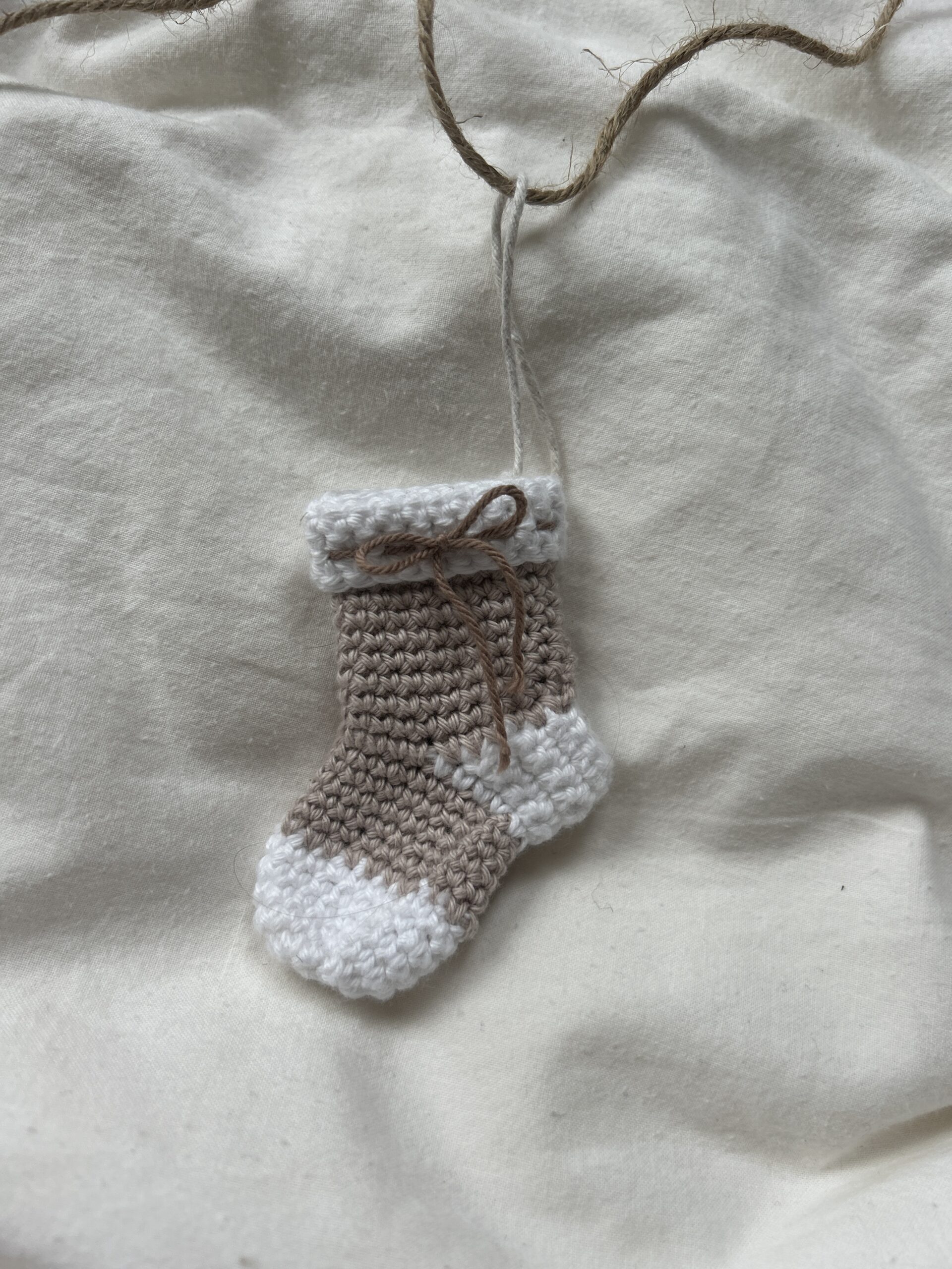 Christmas Stocking Ornament Crochet Pattern - Image 2