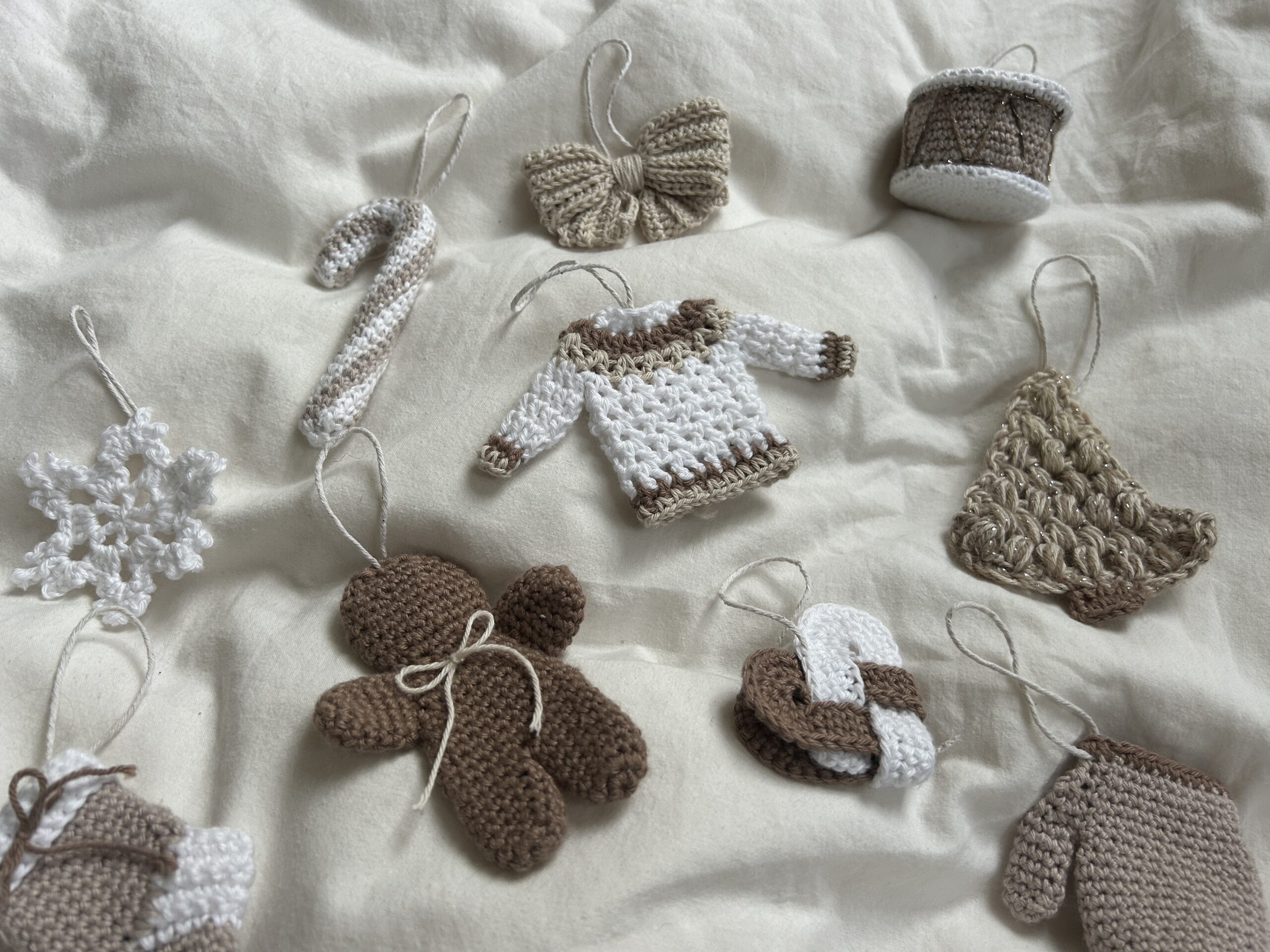 Gingerbread Ornament Crochet Pattern - Image 4