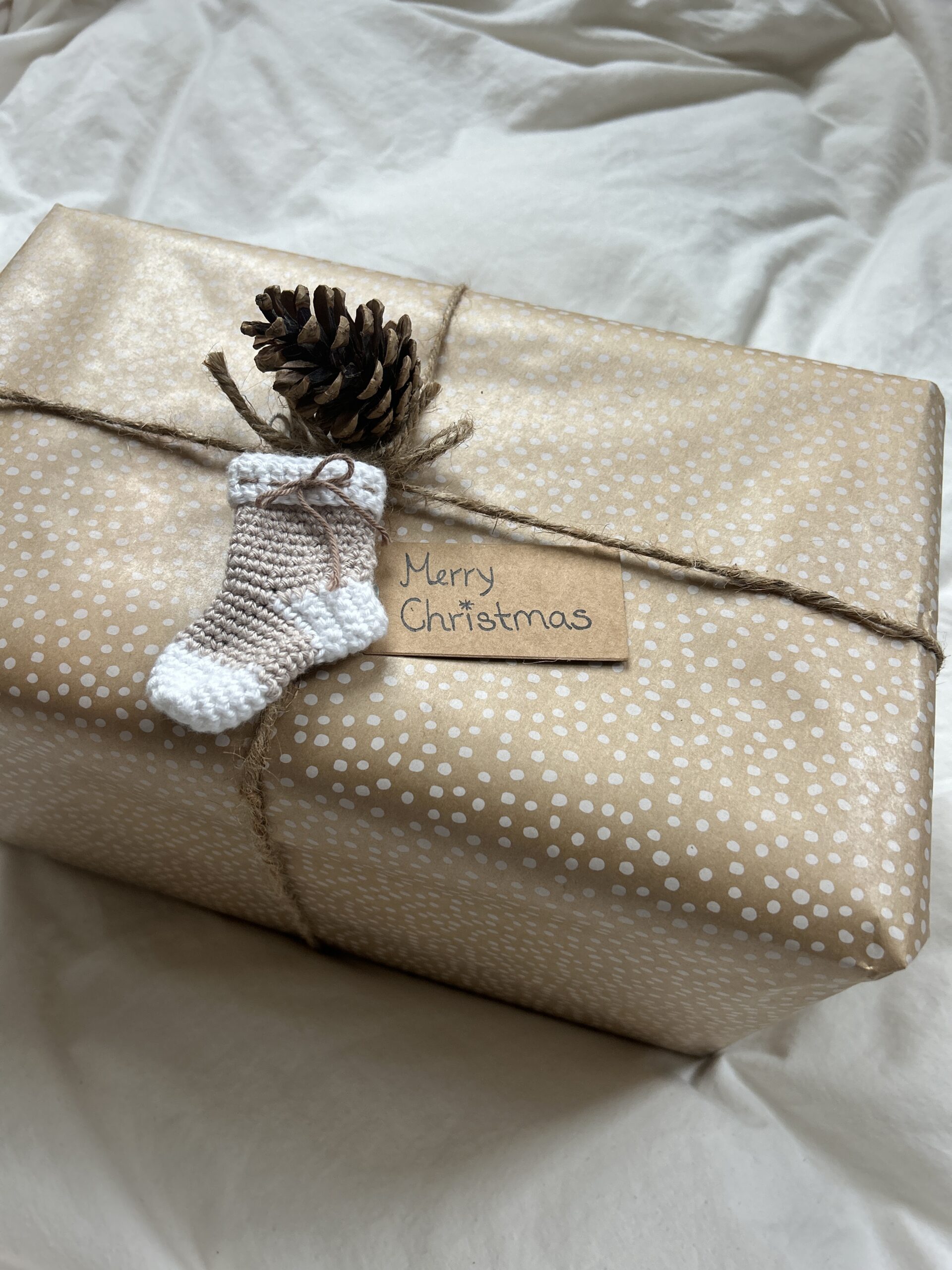 Christmas Stocking Ornament Crochet Pattern - Image 5