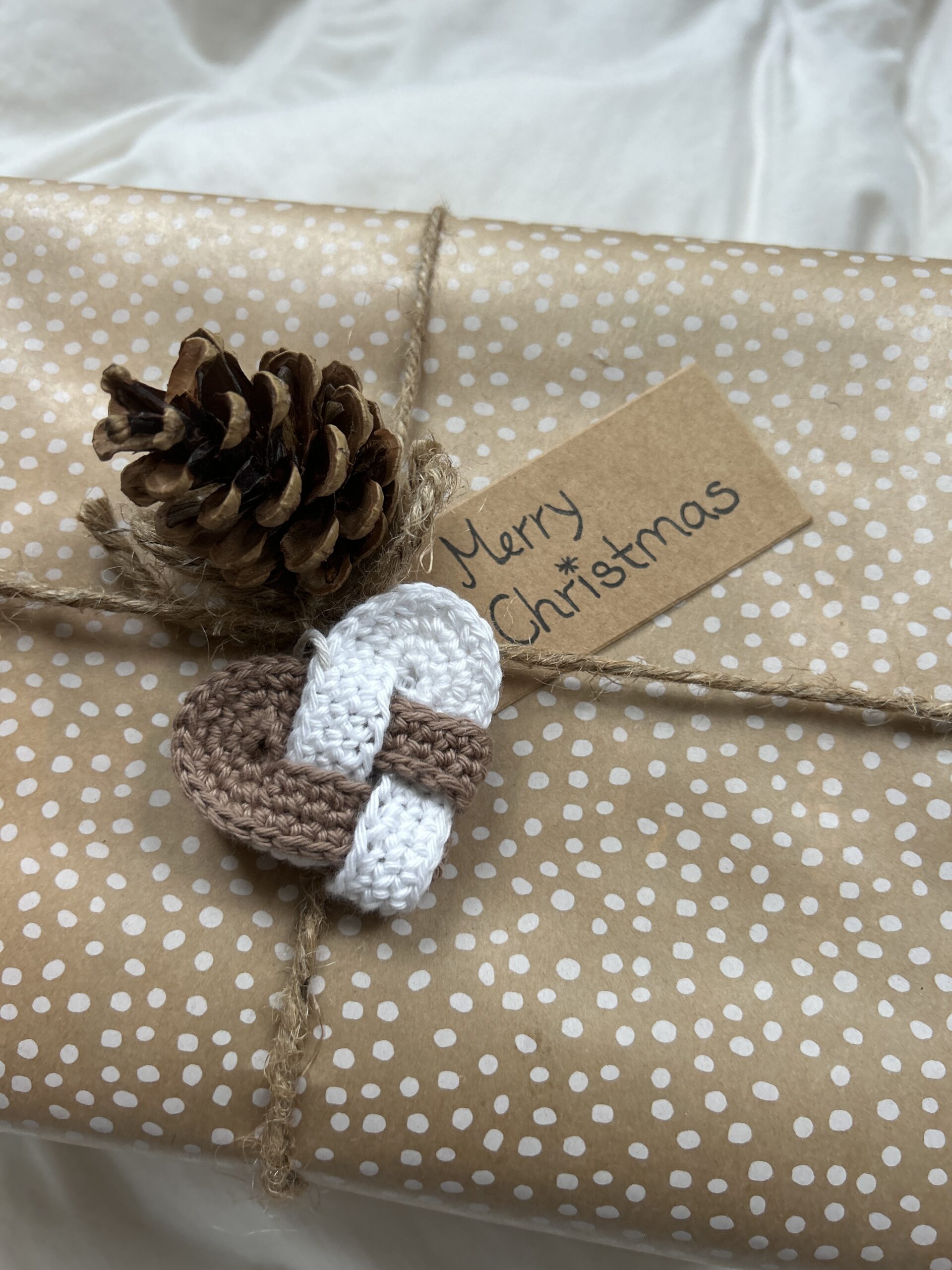 Christmas Heart Ornament Crochet Pattern - Image 3