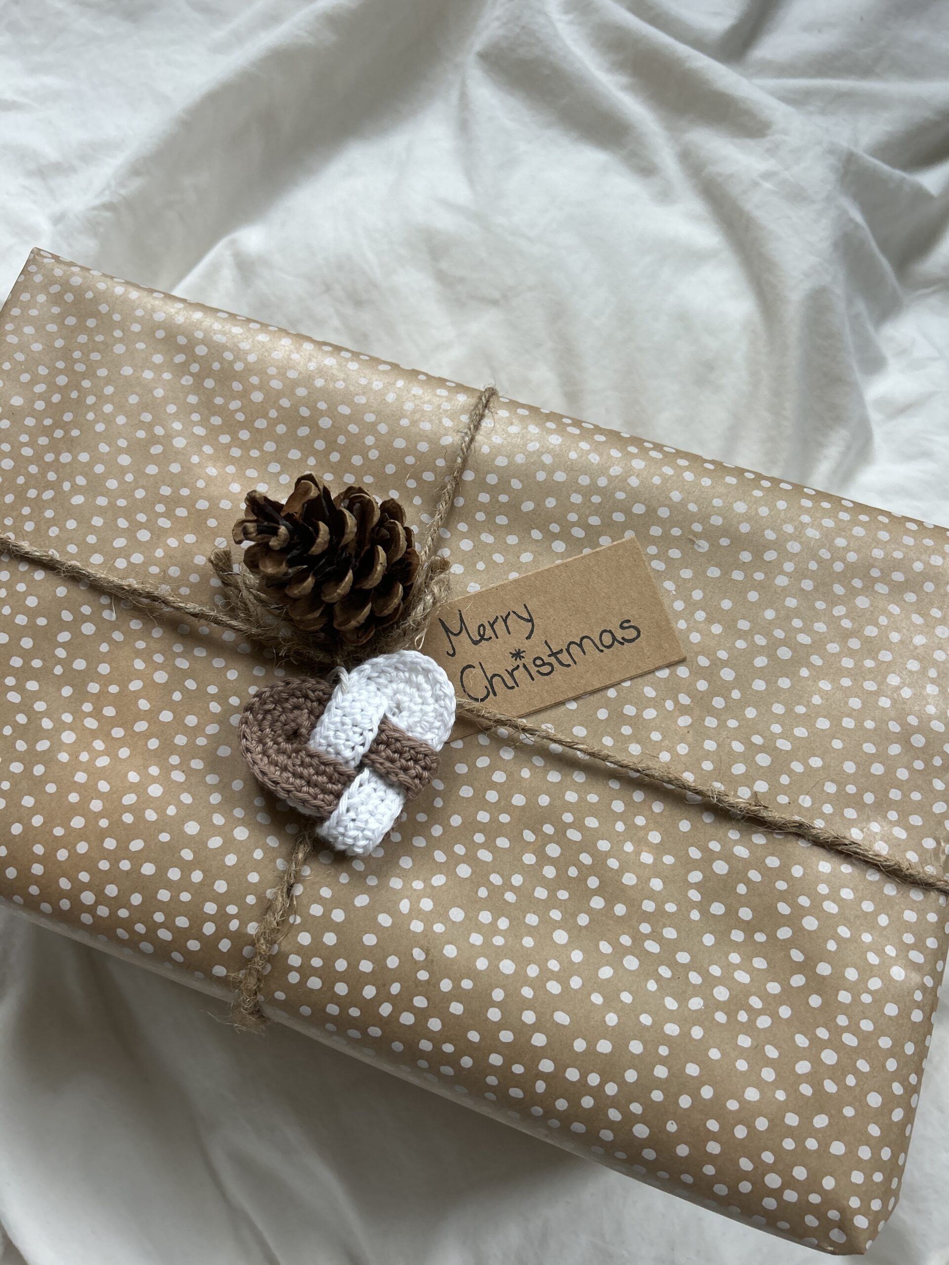 Christmas Heart Ornament Crochet Pattern - Image 6